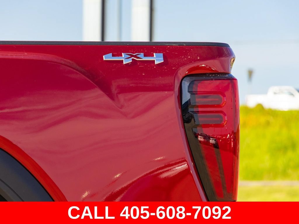 Used 2025 GMC Sierra 2500 SLT w/ SLT Premium Package AWD/4WD image 9