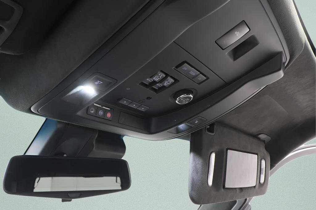 Used 2020 Cadillac Escalade Platinum image 17