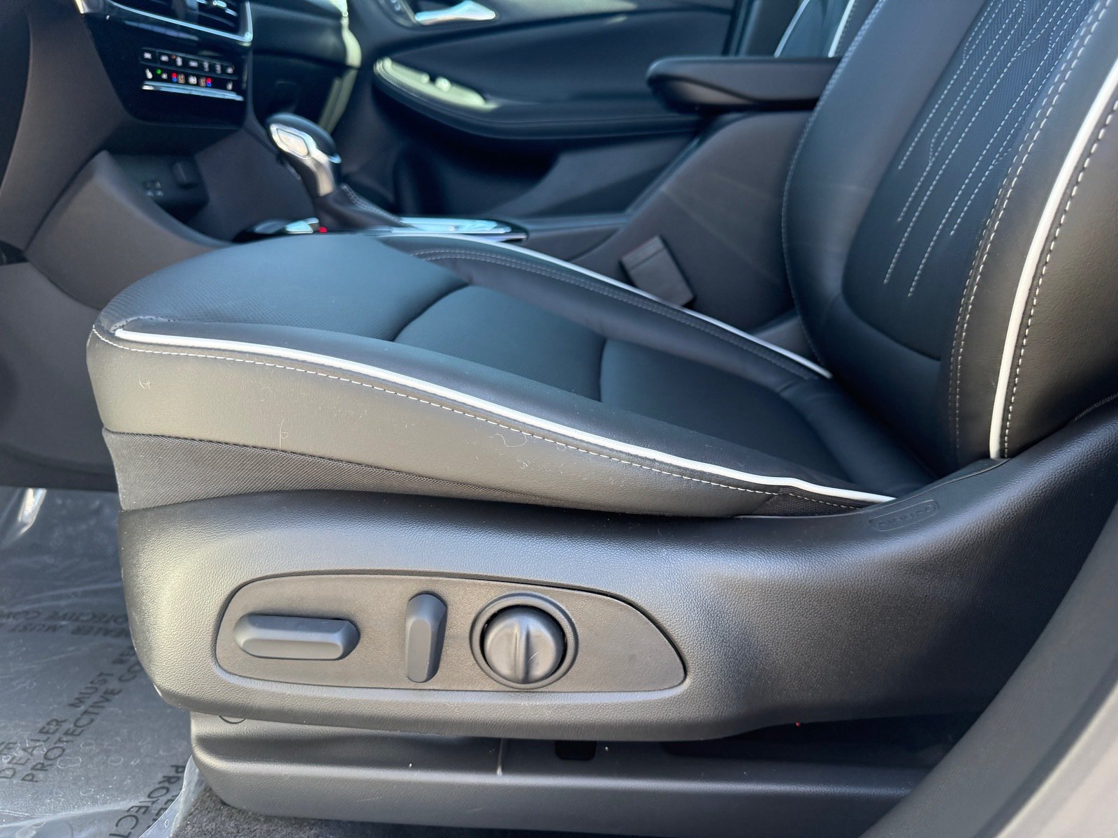 Used 2026 Buick Encore GX Avenir w/ Avenir Technology Package FWD image 10