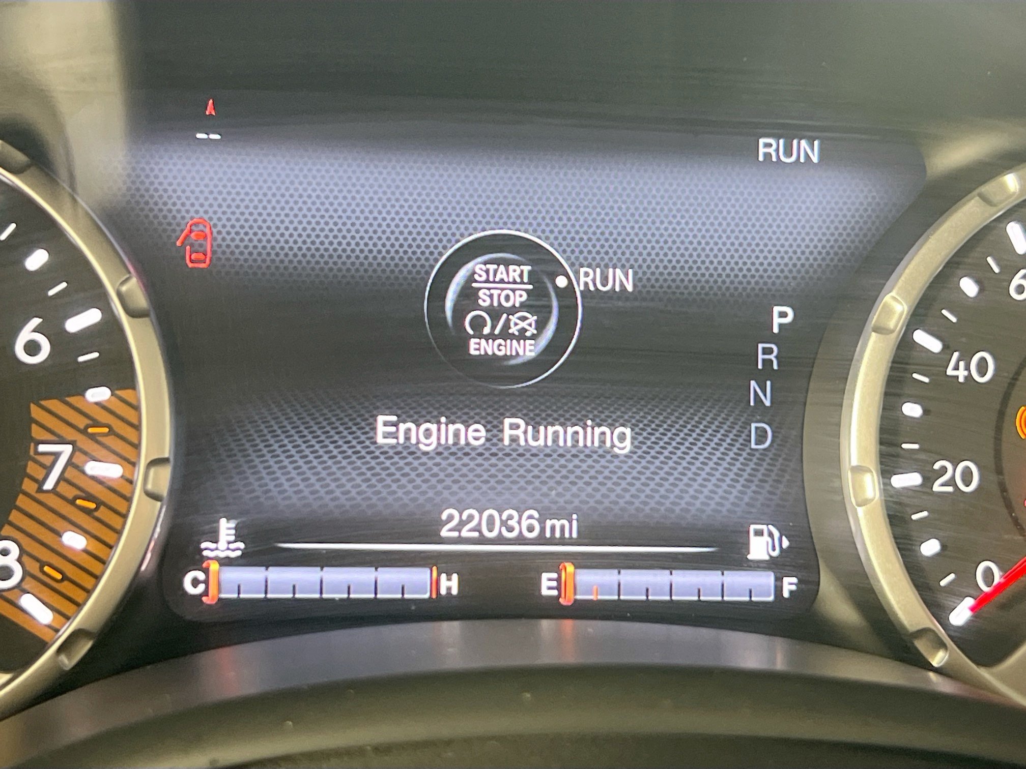 Used 2022 Jeep Renegade Latitude AWD/4WD image 12