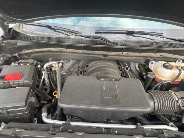 Used 2025 Chevrolet Suburban Z71 image 36