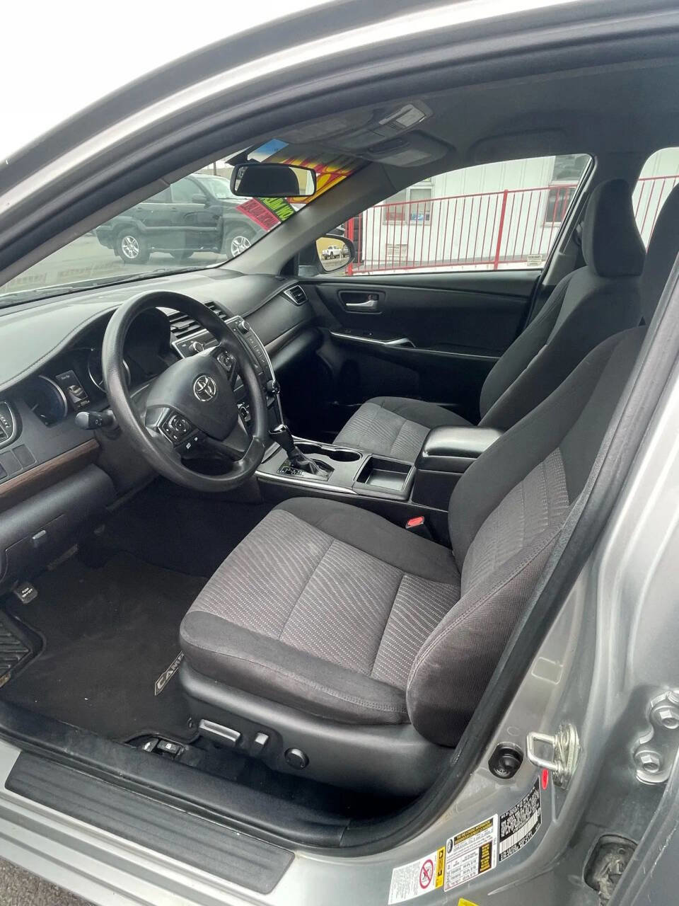 Used 2016 Toyota Camry LE image 8