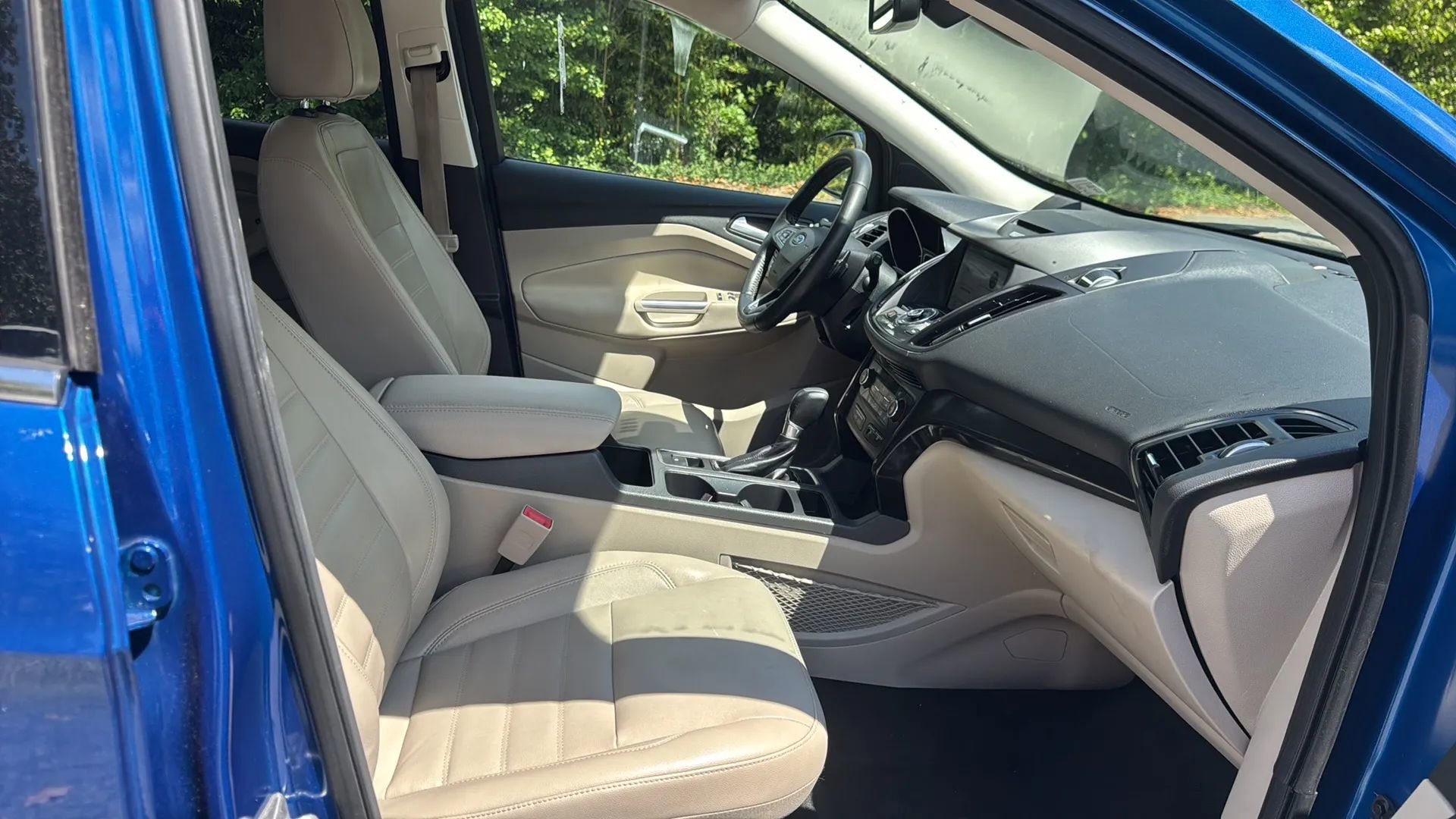 Used 2017 Ford Escape Titanium FWD image 12