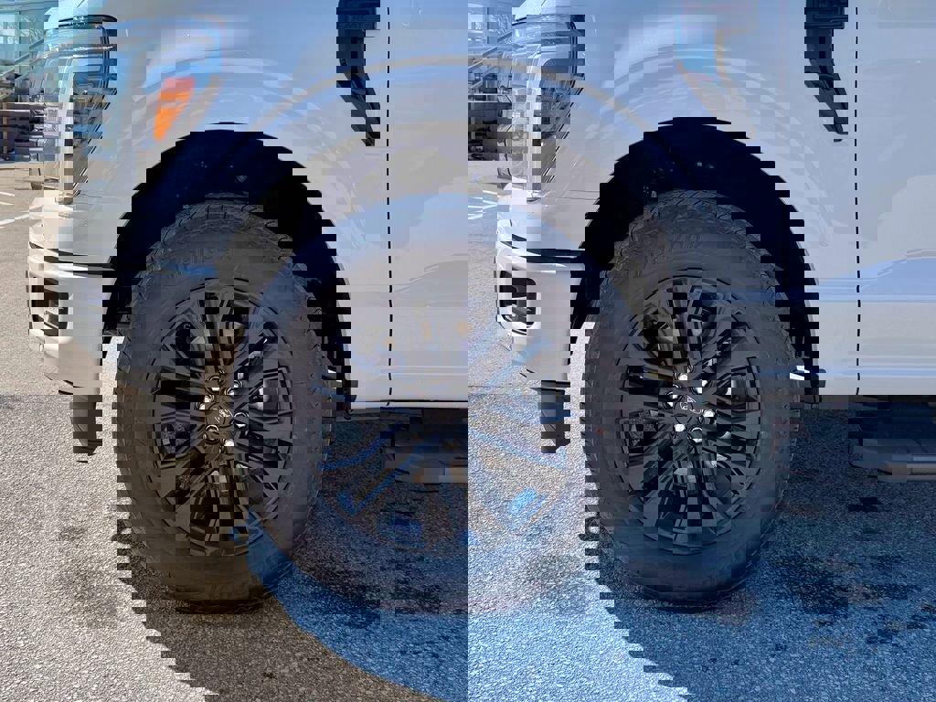 New 2026 Ford F150 Lariat w/ Equipment Group 502A High image 36