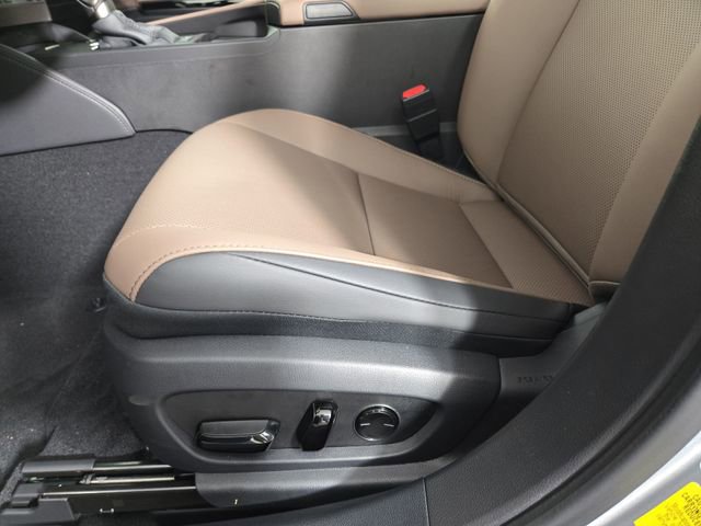New 2025 Lexus ES 300h w/ Premium Package image 32