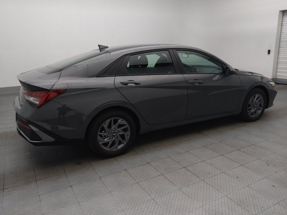 Used 2025 Hyundai Elantra Hybrid FWD image 10