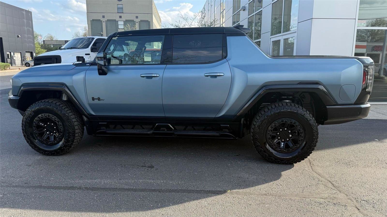 Used 2024 GMC Hummer EV 3X w/ Omega Edition AWD/4WD image 16