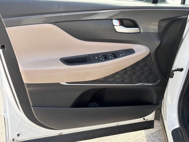 Used 2023 Hyundai Santa Fe SEL w/ Premium Package image 12