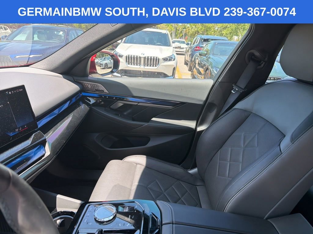 Used 2024 BMW 540i xDrive w/ Executive Package AWD/4WD image 31