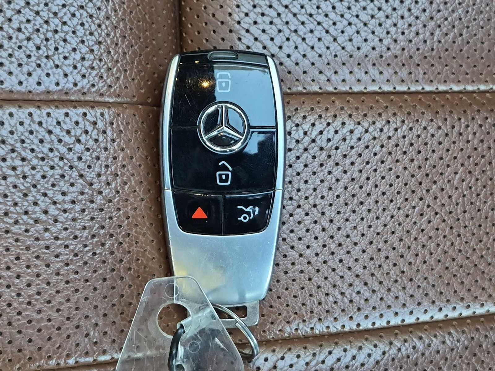 Used 2019 Mercedes-Benz E 450 Cabriolet image 37