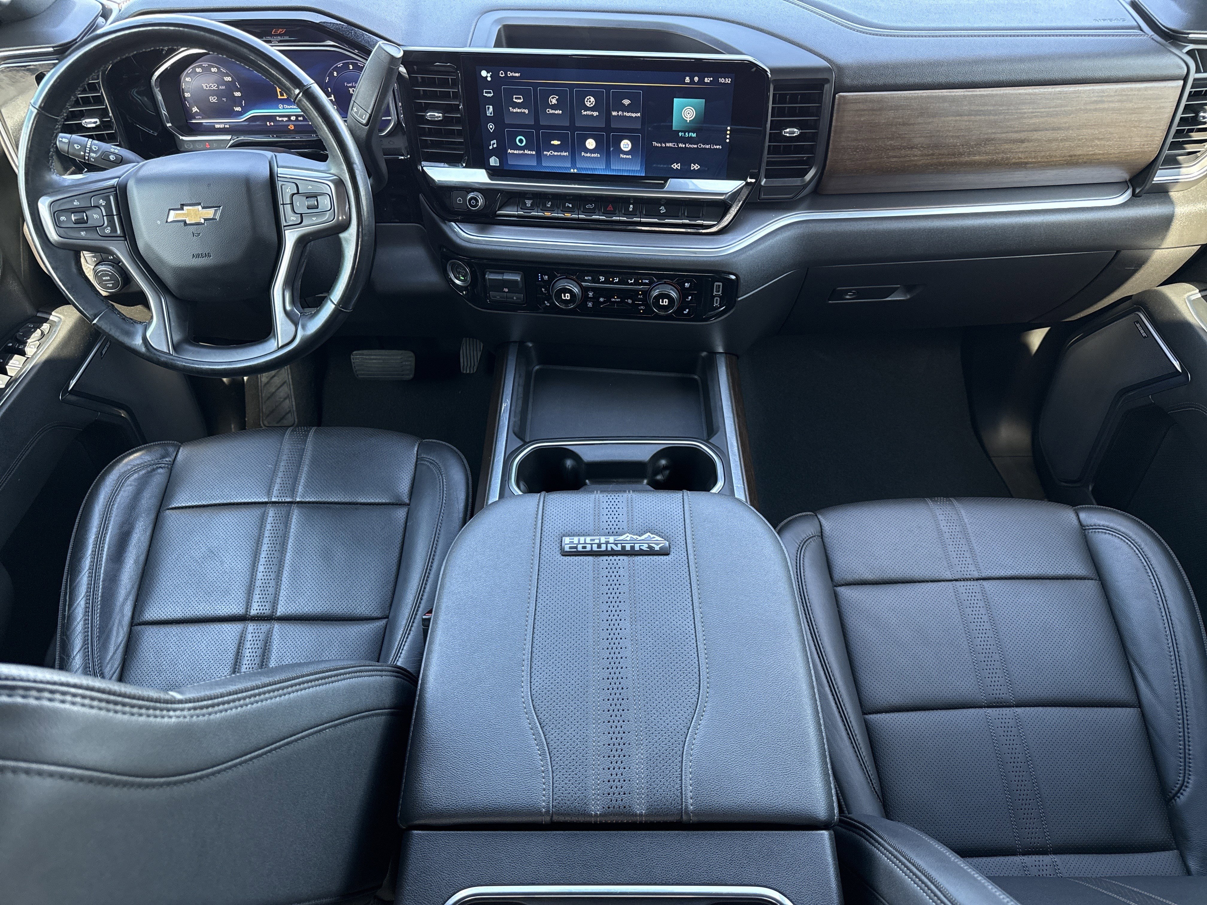 Used 2024 Chevrolet Silverado 2500 High Country w/ Technology Package AWD/4WD image 37