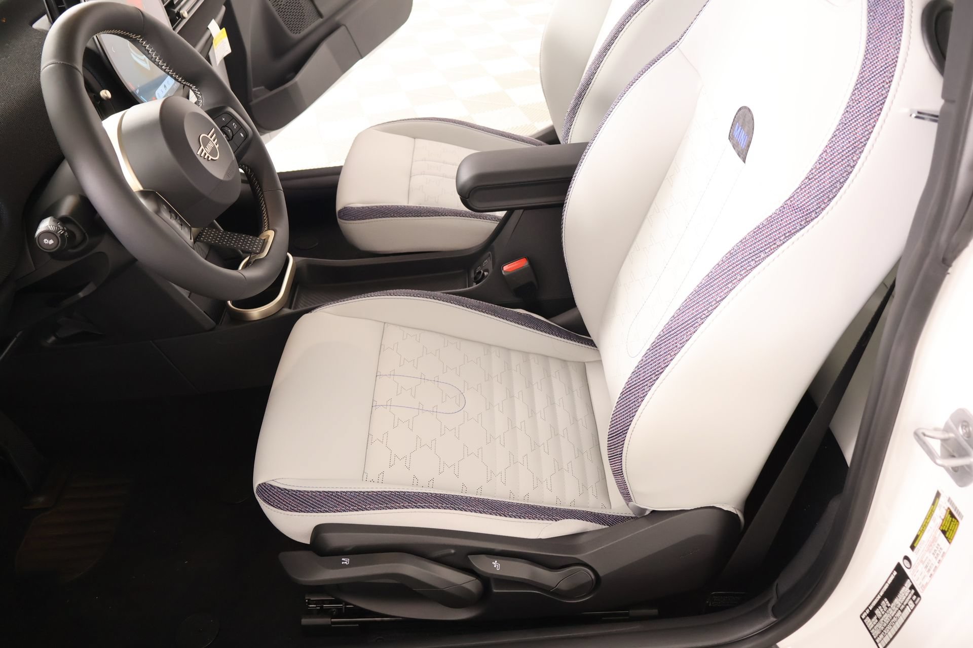 New 2026 MINI Cooper 2-Door Hardtop FWD image 10