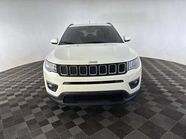 Used 2020 Jeep Compass Latitude w/ Cold Weather Group AWD/4WD image 2