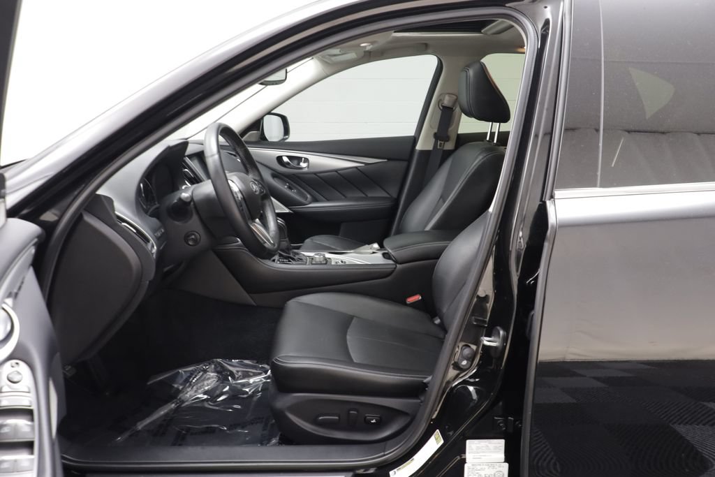 Used 2024 INFINITI Q50 Luxe AWD/4WD image 5