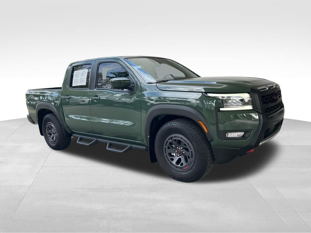Used 2025 Nissan Frontier Pro-X RWD image 2