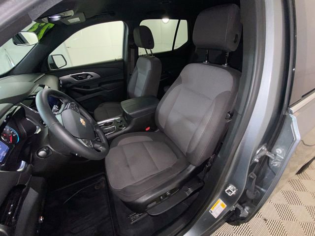 Used 2023 Chevrolet Traverse LT image 11