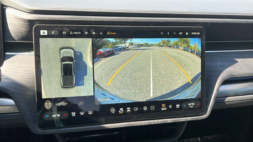Used 2025 Rivian R1T Adventure Dual AWD/4WD image 17