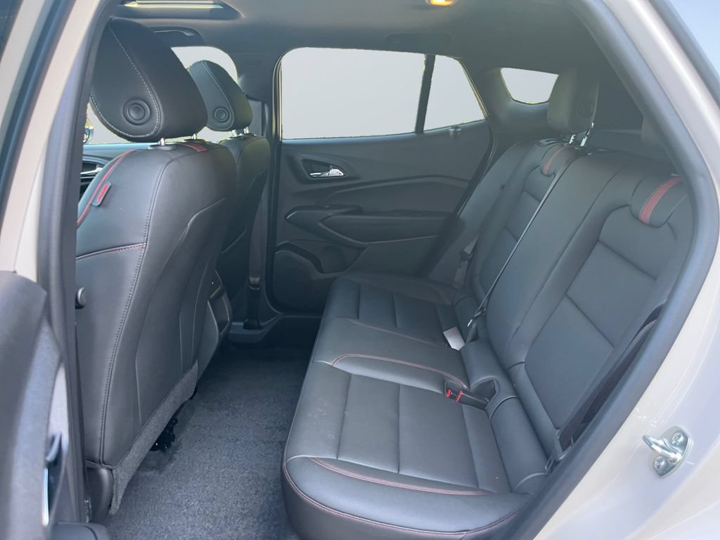 Used 2026 Chevrolet Trax RS w/ Sunroof Package FWD image 13