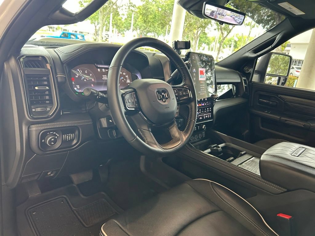 Used 2025 RAM 2500 Limited AWD/4WD image 7