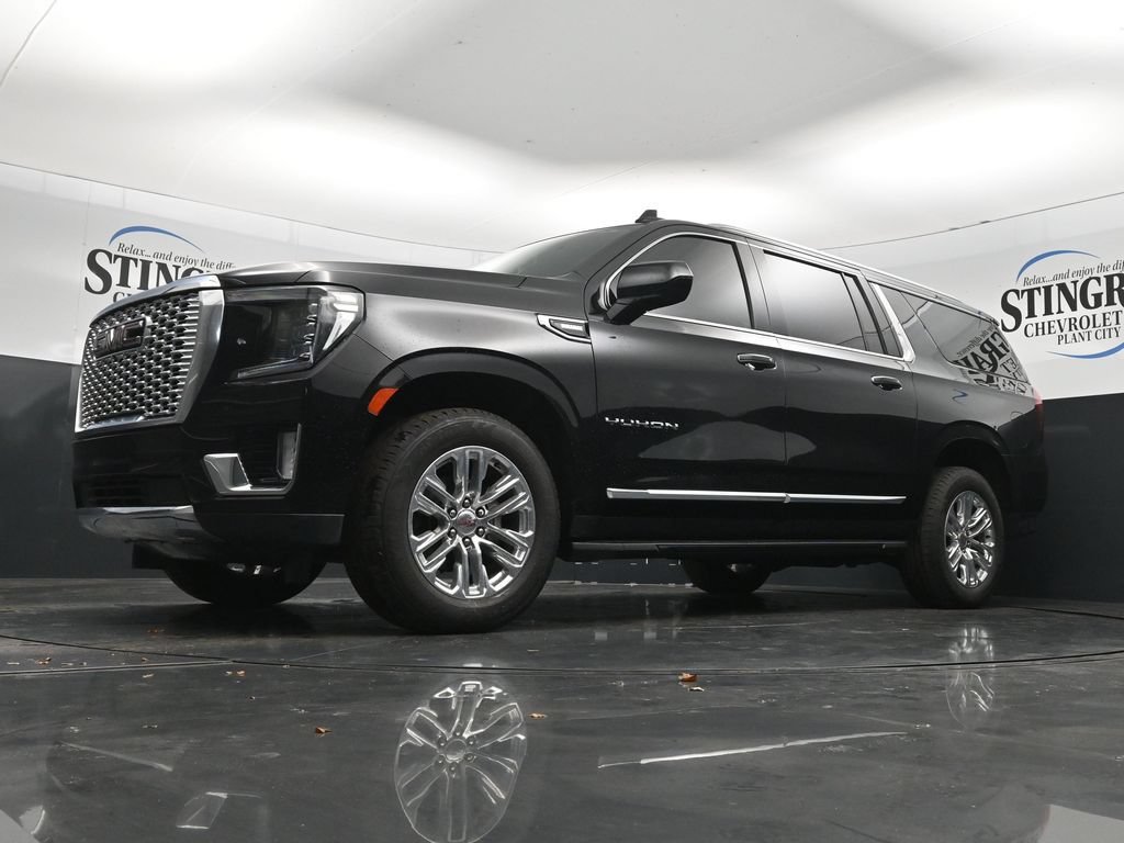 Used 2021 GMC Yukon XL SLT w/ Rear Media and Nav Package AWD/4WD image 28