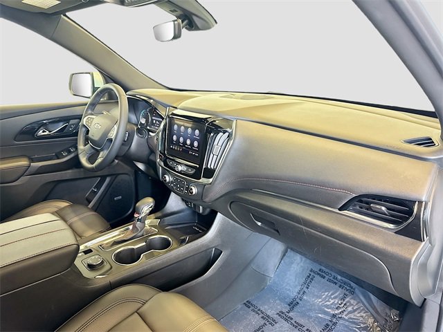Used 2023 Chevrolet Traverse RS image 31