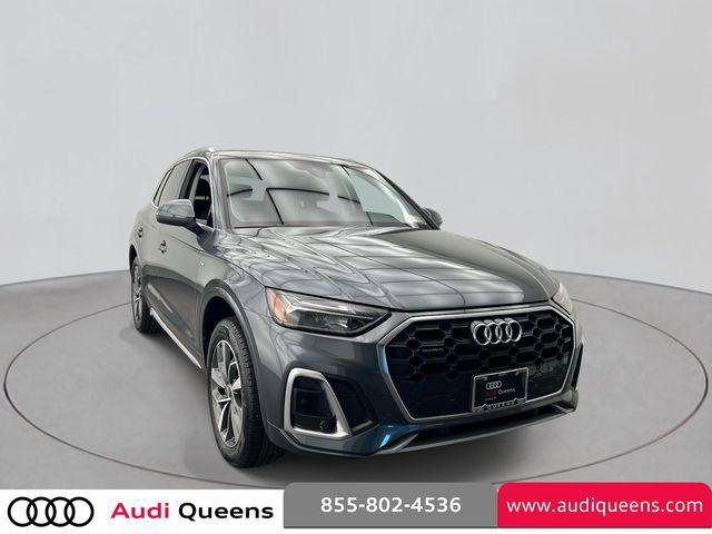 Certified 2023 Audi Q5 2.0T Premium w/ Convenience Package AWD/4WD image 3