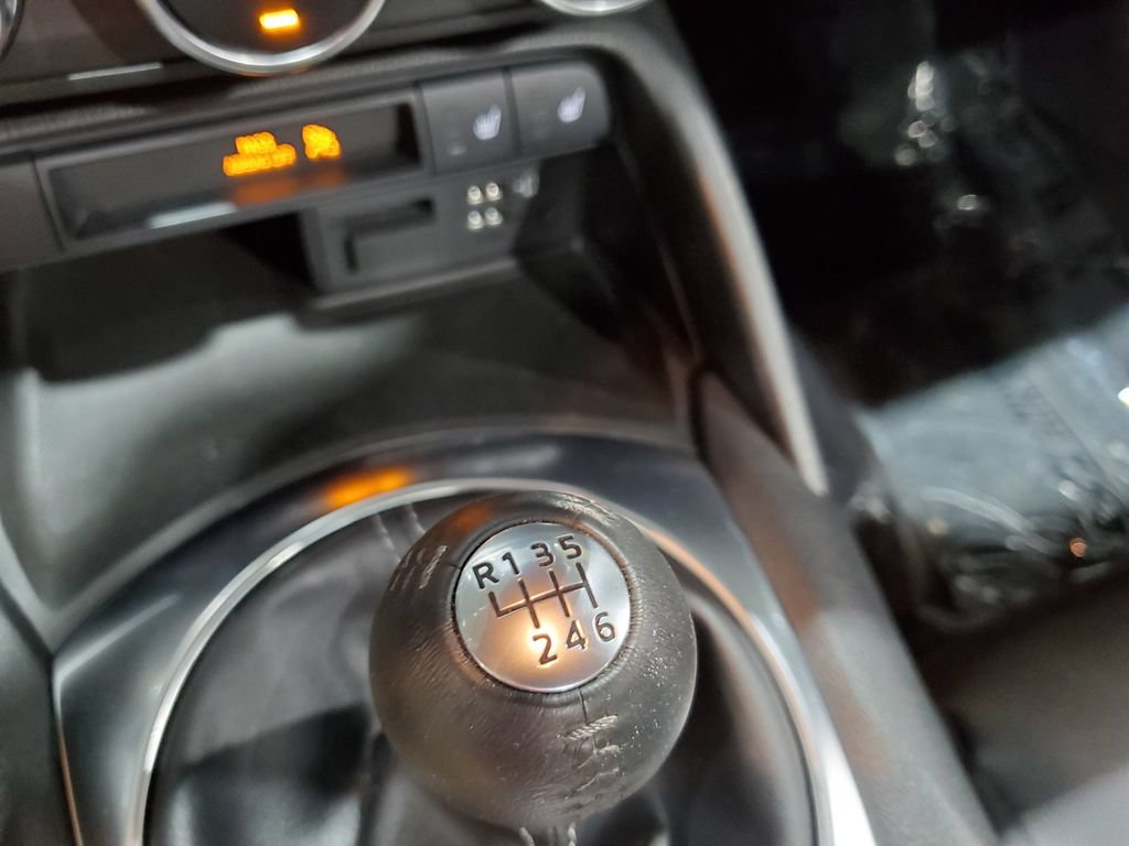 Used 2022 MAZDA MX-5 Miata Grand Touring w/ Weather Package RWD image 30