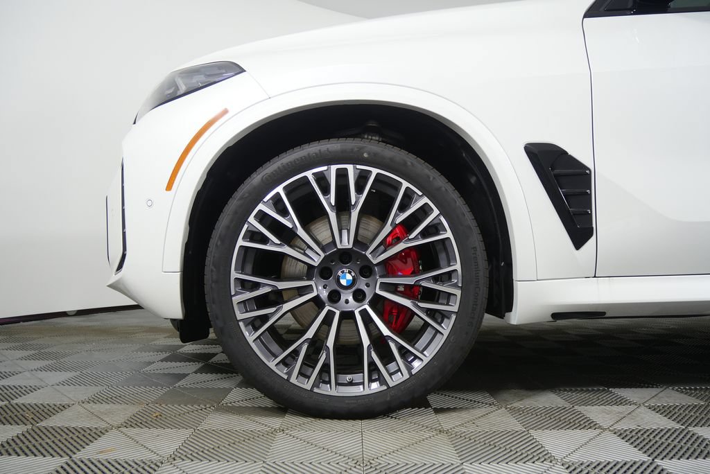 Used 2026 BMW X5 sDrive40i w/ M Sport Package RWD image 2