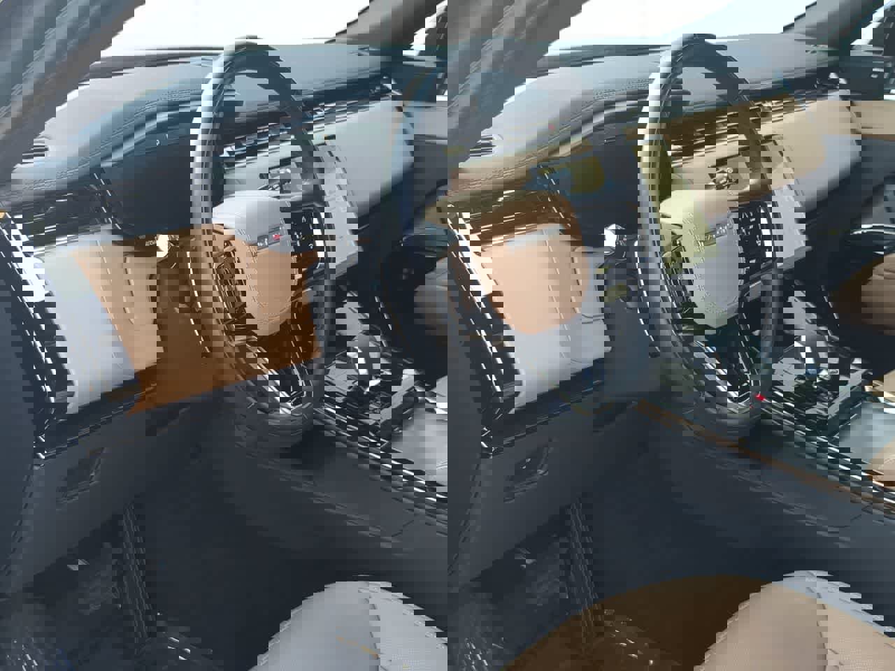 Used 2025 Land Rover Range Rover Sport SE image 10