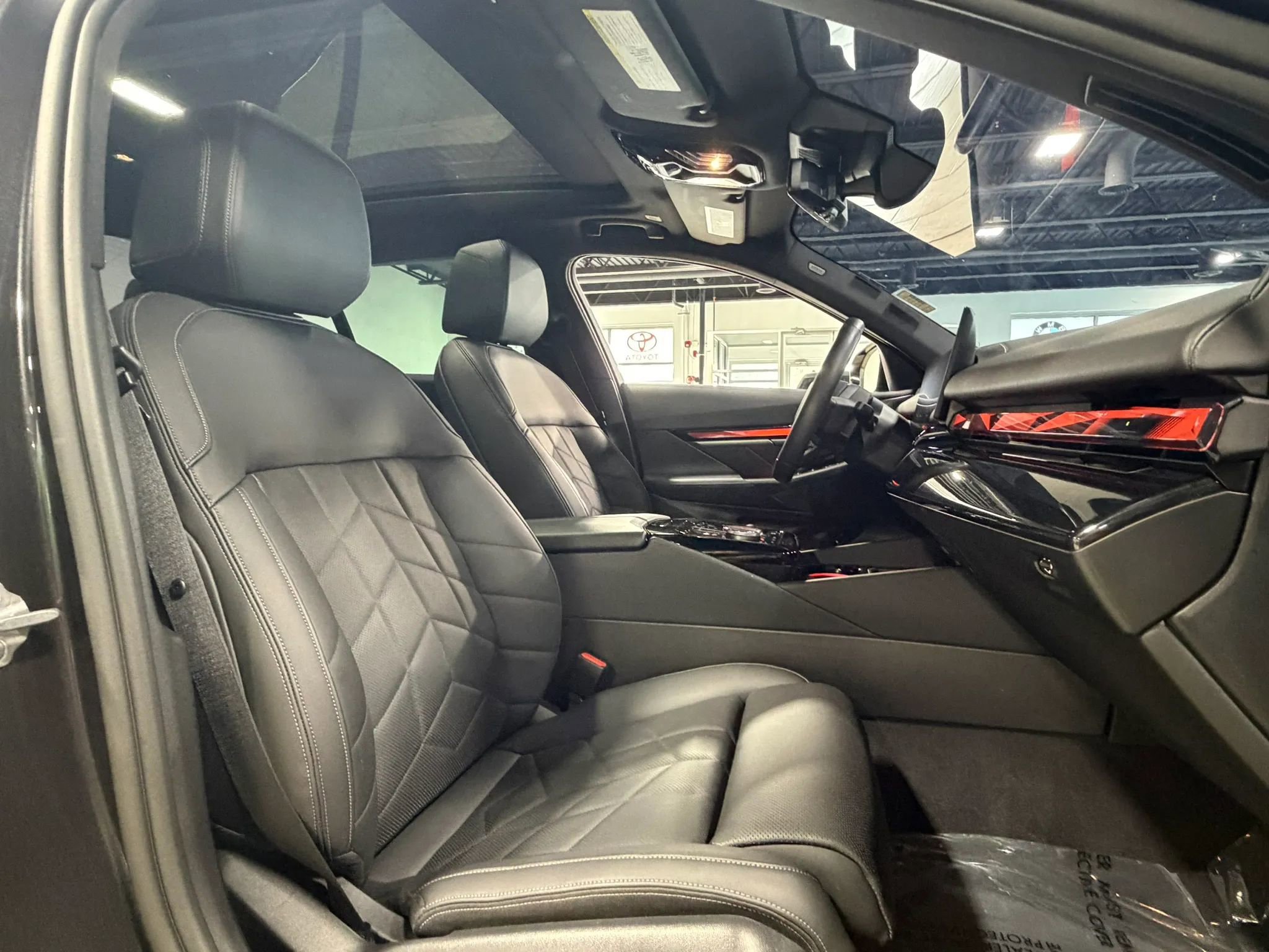 Used 2024 BMW i5 M60 w/ Premium Package AWD/4WD image 7