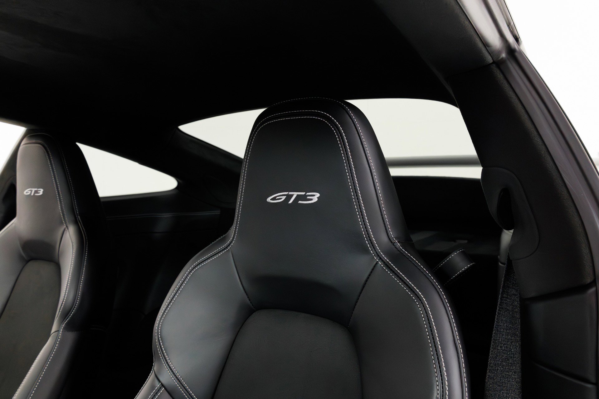 Used 2022 Porsche 911 GT3 RWD image 16