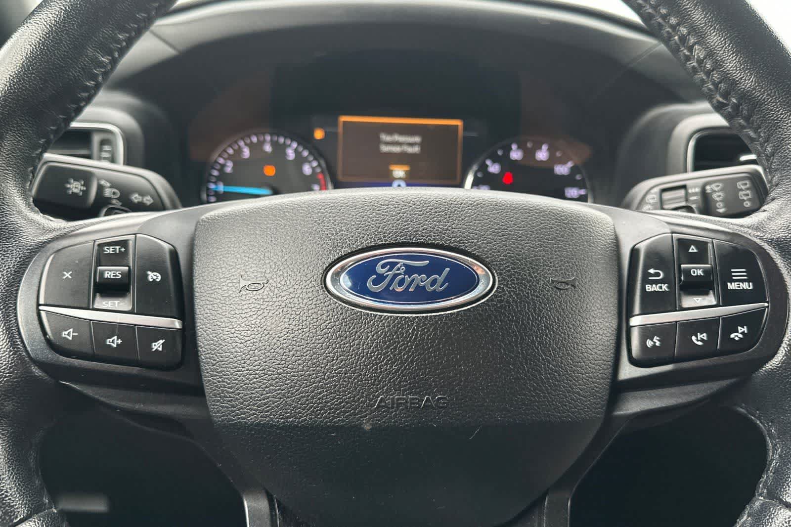 Used 2020 Ford Explorer XLT w/ Equipment Group 202A AWD/4WD image 25