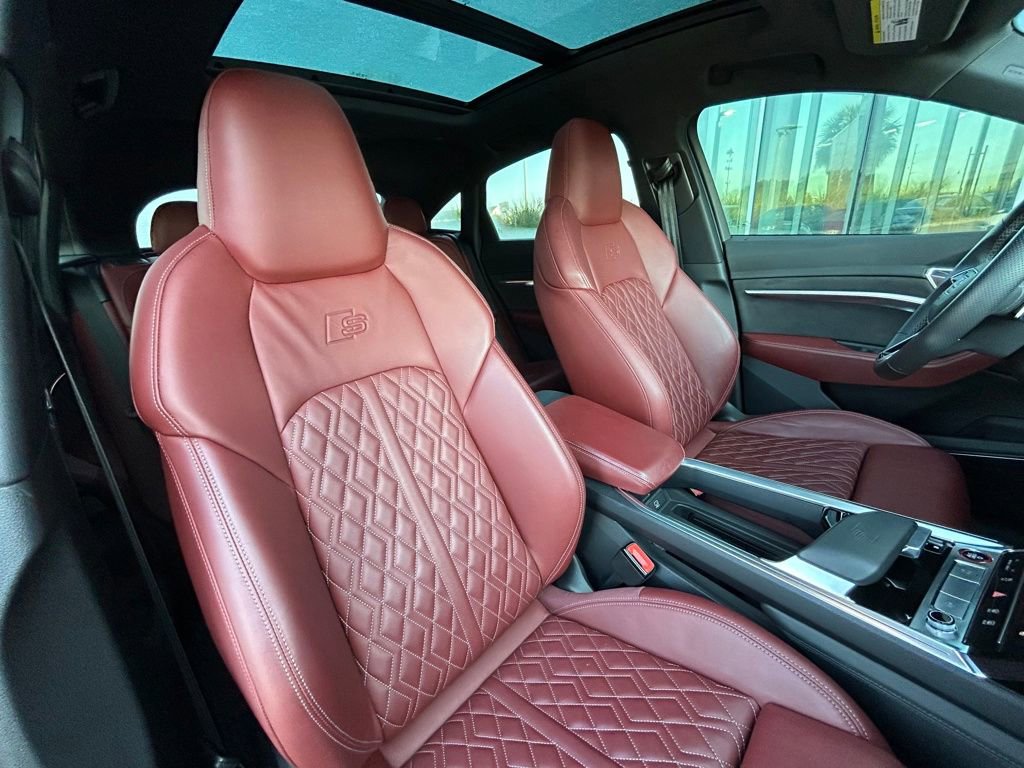 Used 2023 Audi e-tron S Premium Plus w/ Black Optic Package image 56