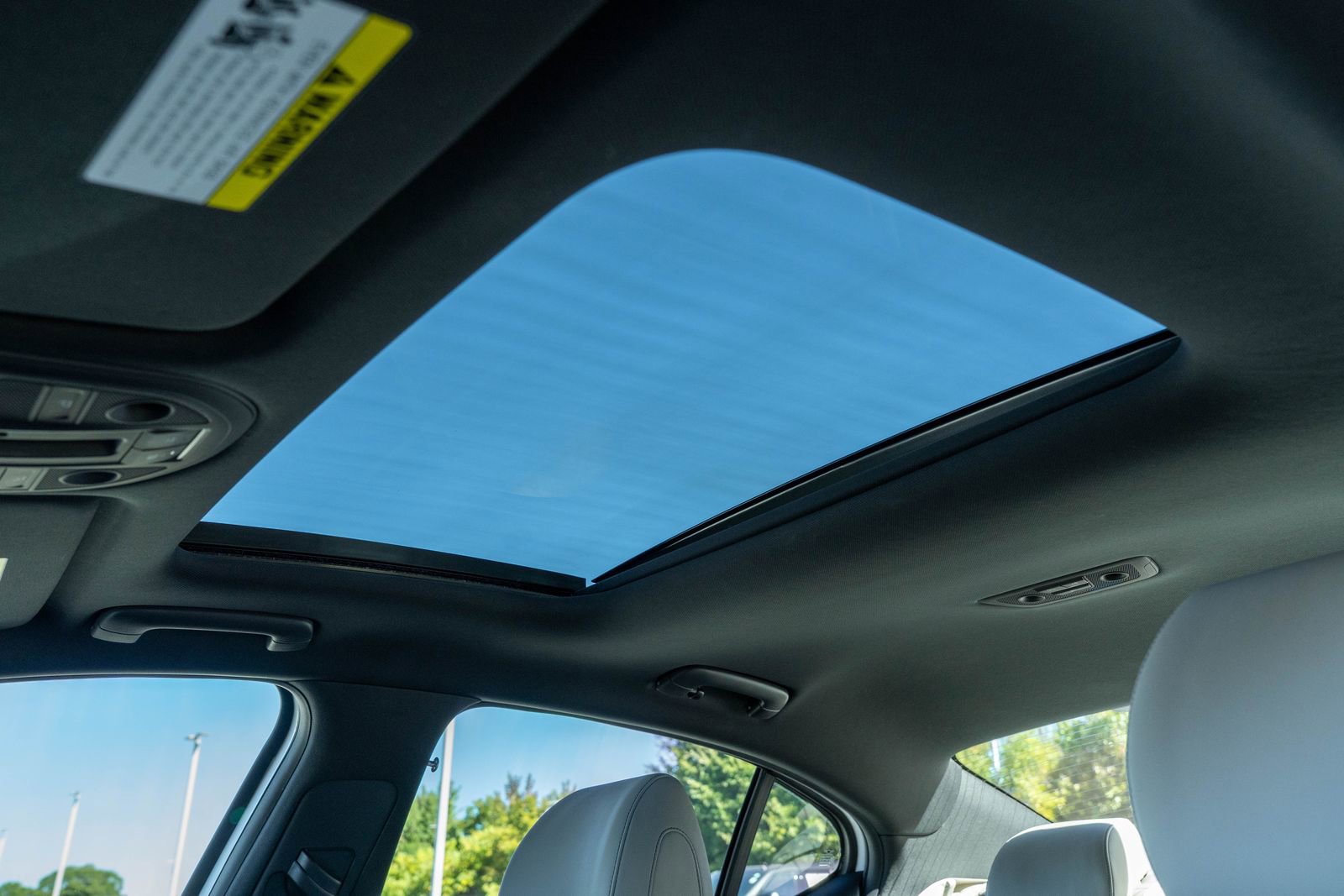 Used 2022 Genesis G70 2.0T w/ Prestige Package image 28