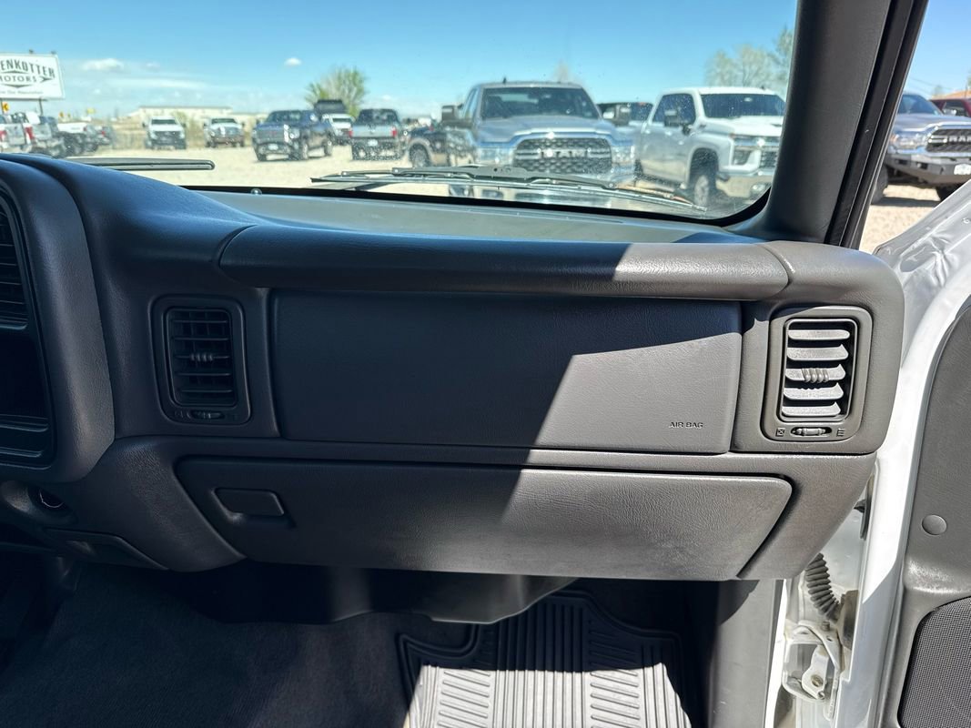 Used 2006 GMC Sierra 1500 SLE w/ Light Duty Power Package AWD/4WD image 19