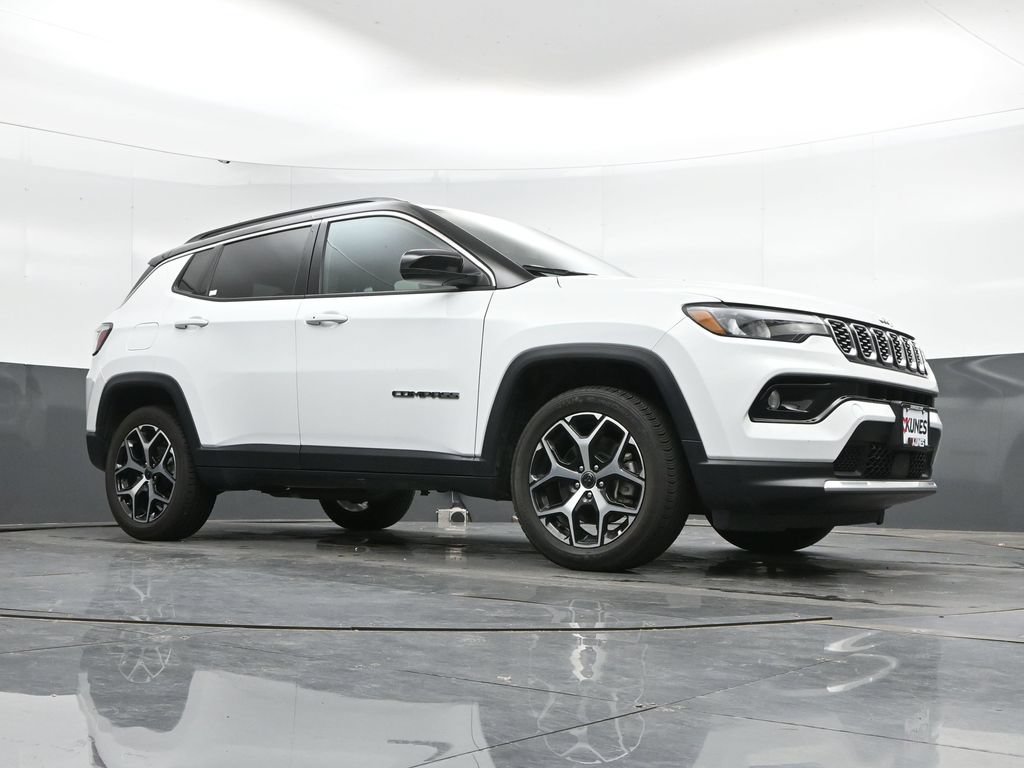 Used 2025 Jeep Compass Limited AWD/4WD image 43