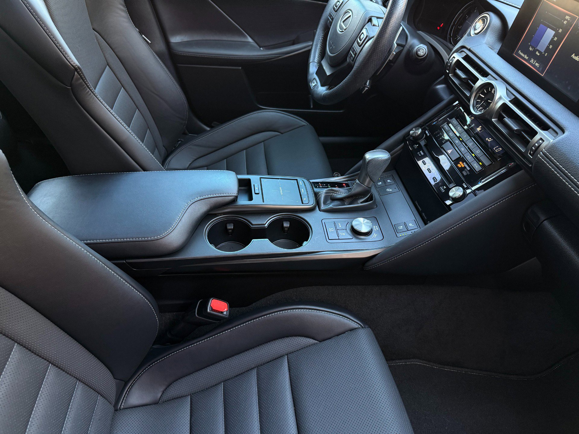 Used 2022 Lexus IS 350 F Sport image 18