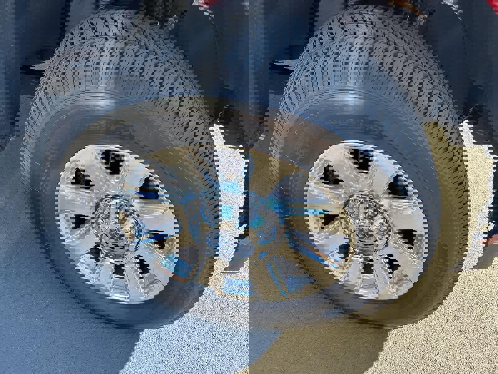 Used 2019 Ford F350 Platinum w/ Platinum Ultimate Package image 33