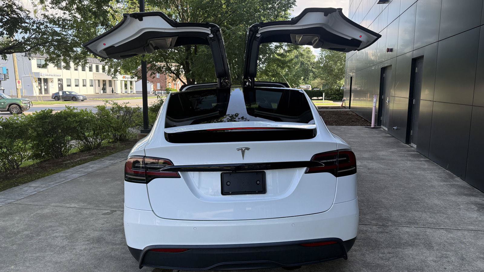 Used 2022 Tesla Model X AWD/4WD image 35