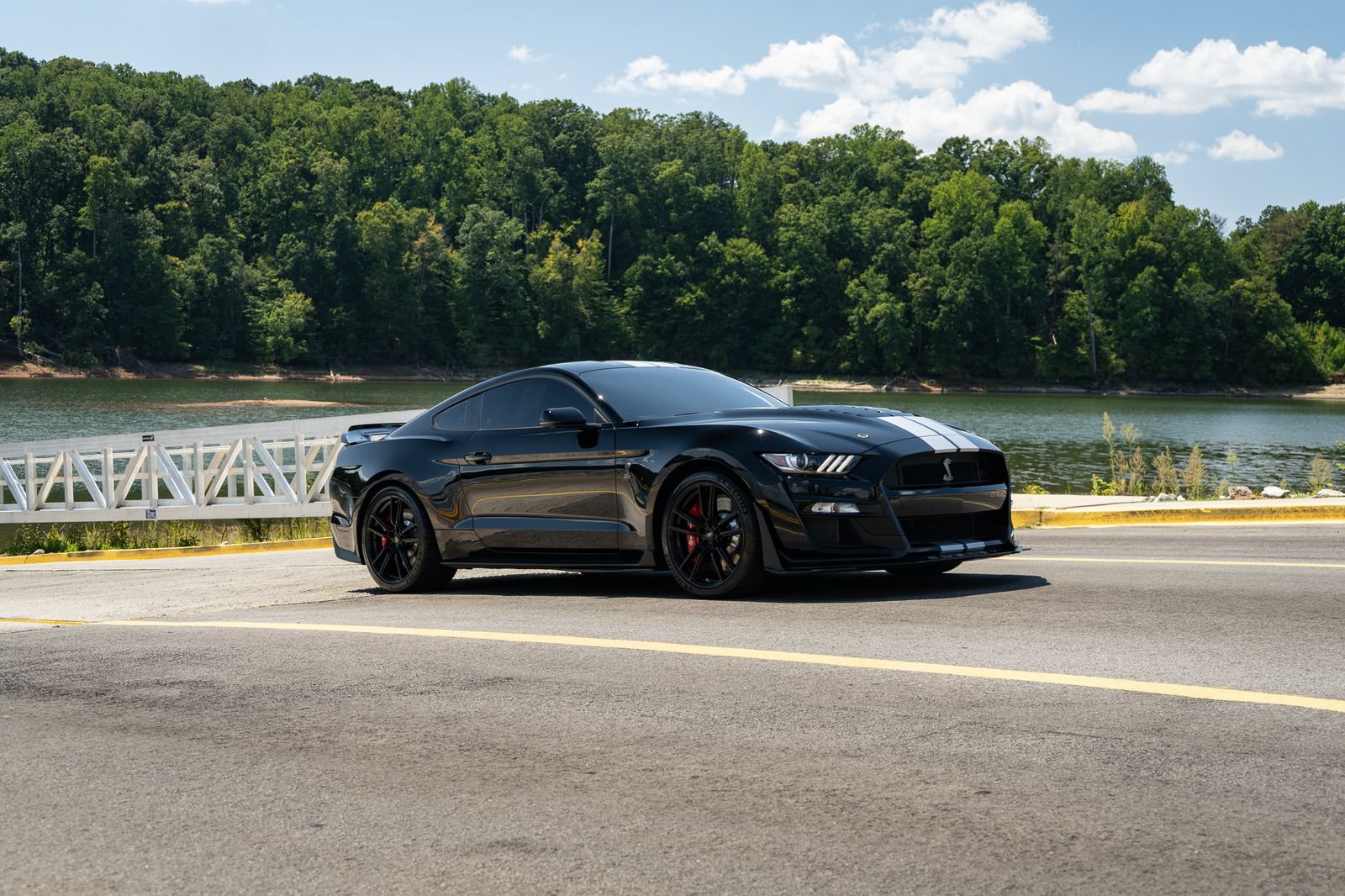 Used 2021 Ford Mustang Shelby GT500 w/ Technology Package RWD image 36