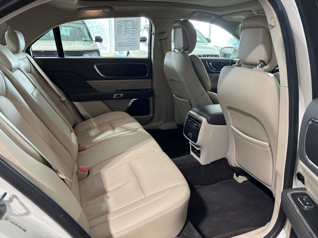 Used 2017 Lincoln Continental Select w/ Technology Package image 13