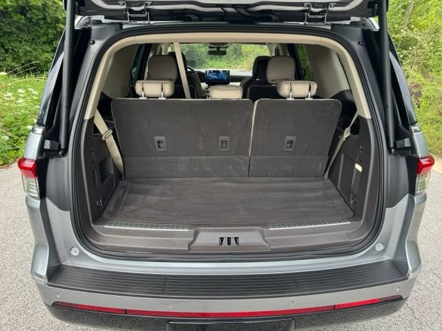Used 2023 Lincoln Navigator Reserve AWD/4WD image 14