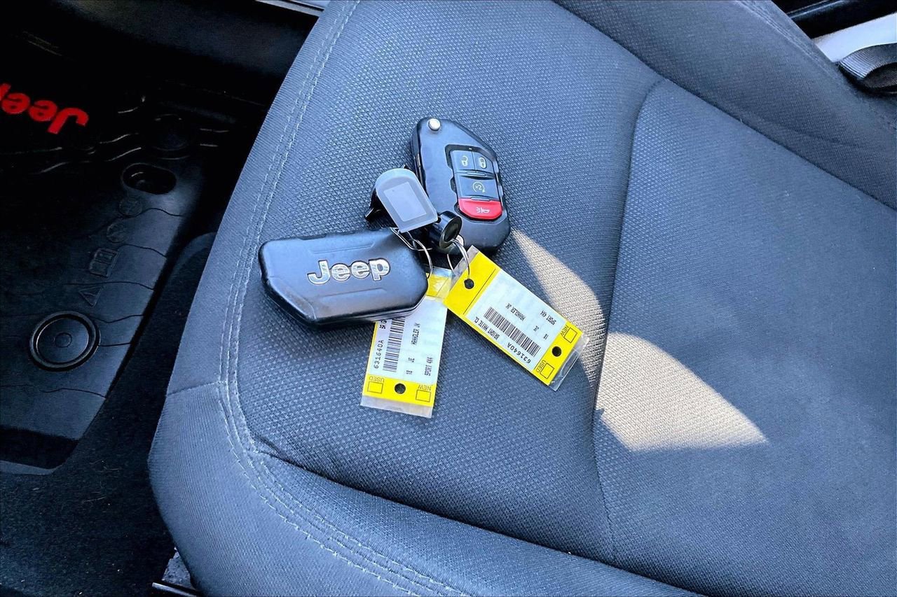 Certified 2018 Jeep Wrangler Unlimited Sport S image 28