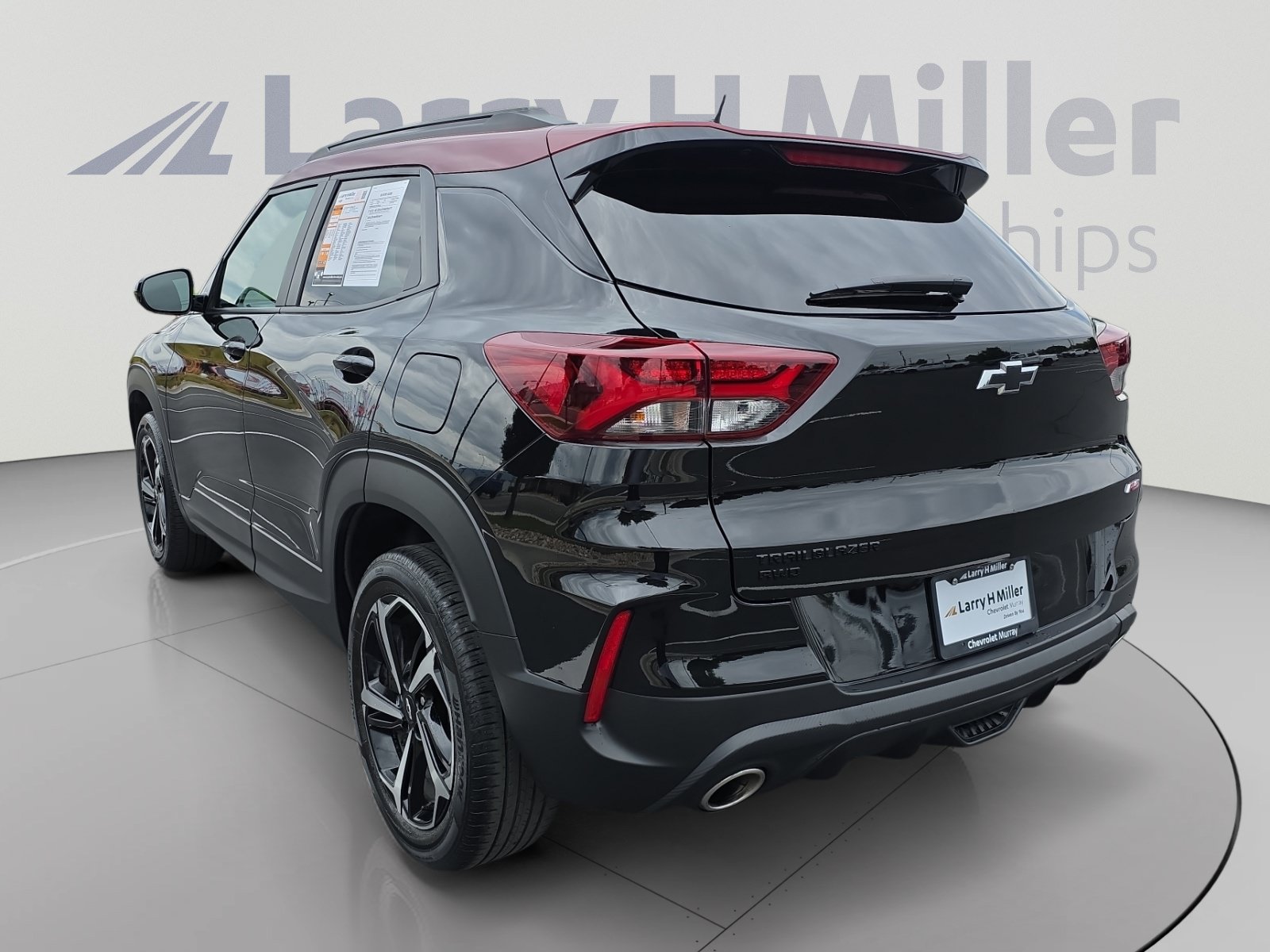 Used 2023 Chevrolet TrailBlazer RS w/ Sun and Liftgate Package AWD/4WD image 3