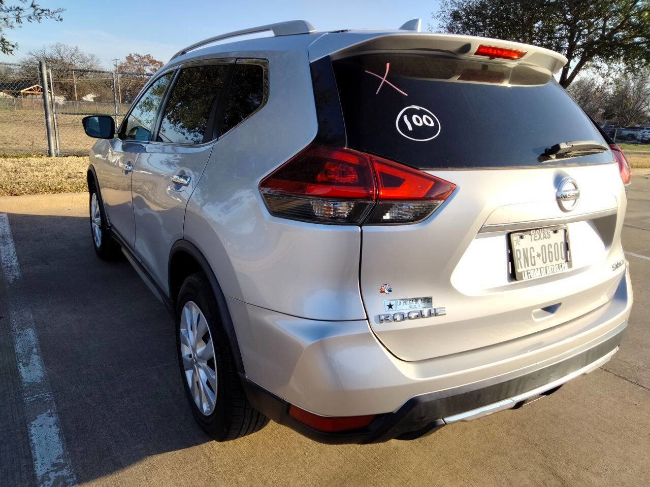 Used 2018 Nissan Rogue SV image 7