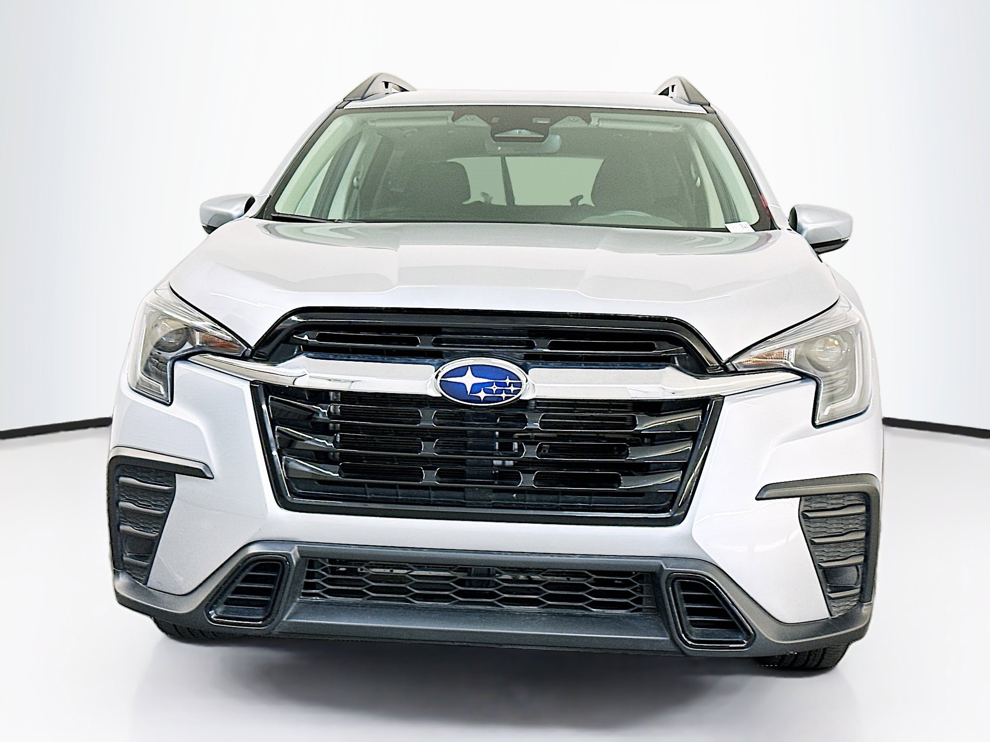 Used 2025 Subaru Ascent Premium image 2