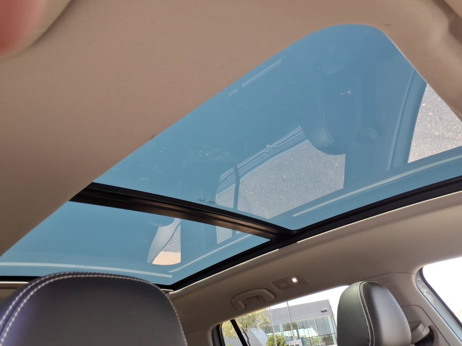 Certified 2023 Volkswagen Atlas SE w/ Panoramic Sunroof Package AWD/4WD image 10