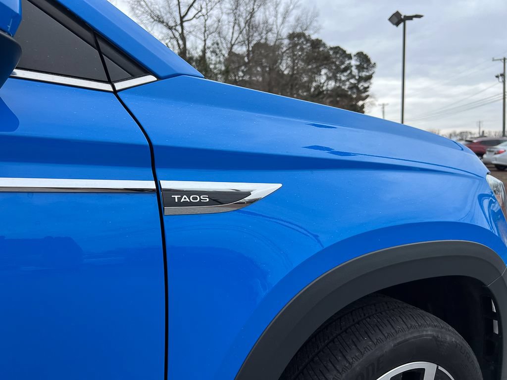 Used 2023 Volkswagen Taos SE AWD/4WD image 9