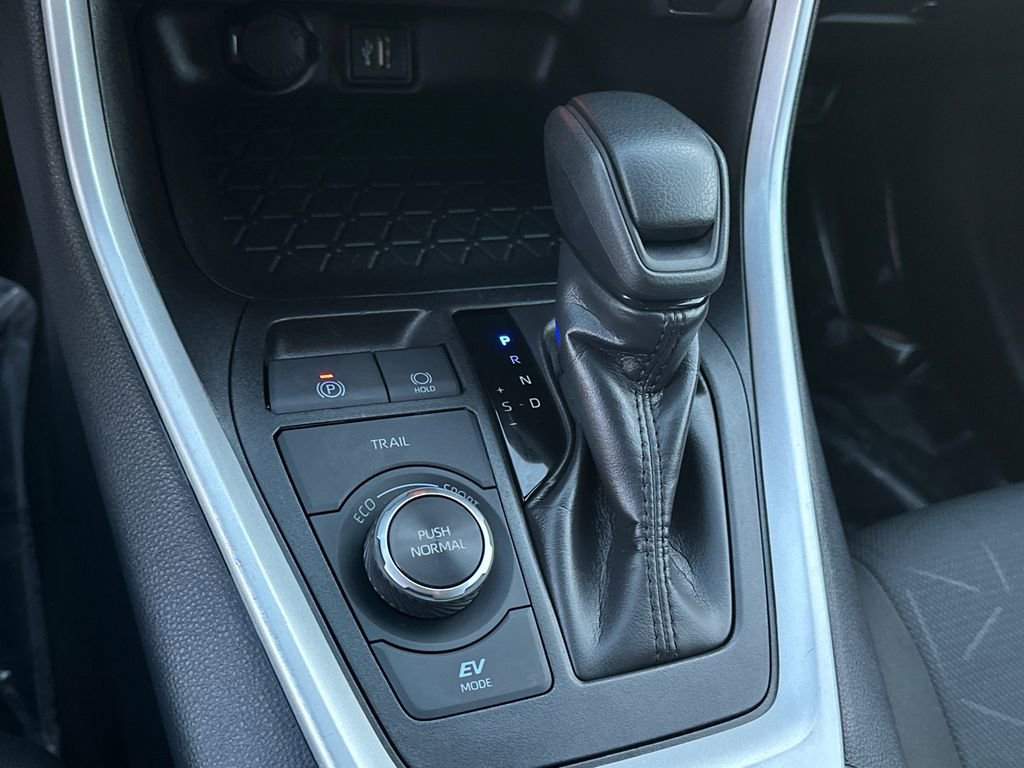 Certified 2025 Toyota RAV4 XLE image 26