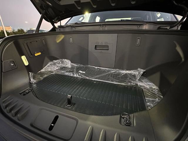 New 2025 Ford F150 Lightning XLT image 32